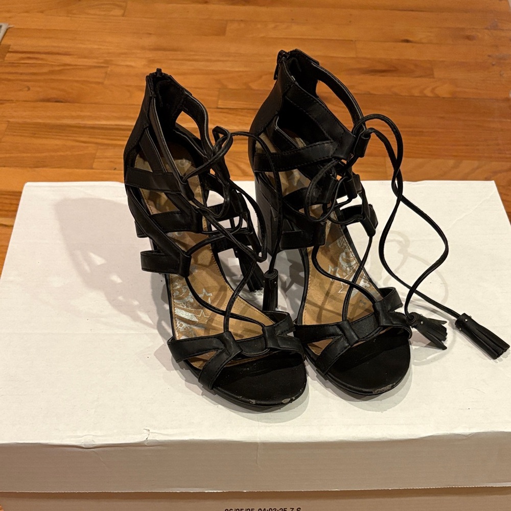 Brash Black Lace-Up Heels